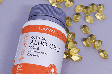 O Óleo de Alho Cru é um suplemento rico em vitaminas que auxiliando em sua absorção